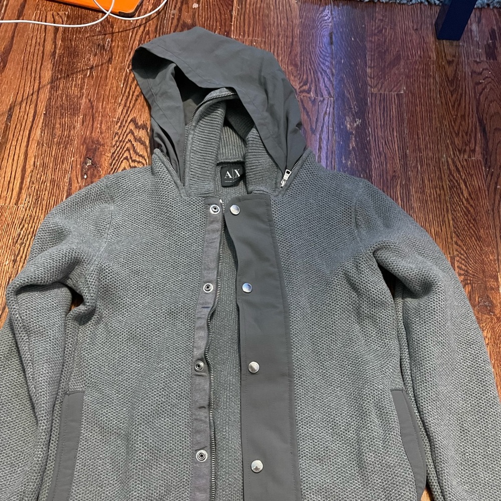 Armani Exchange Sweater w/hoodie - Picture 2 of 6